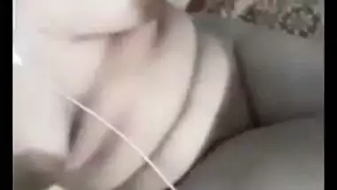 Indian GF’s shaved Indian pussy show