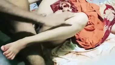 Bengali Boudi - South Indian Slut Wife Getting Pussy Fucked By Her Stron Man