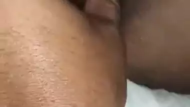 Sri Lankan Girl Enjoying While Her BF Squeezing Boobs and Analyzing Her Pussy