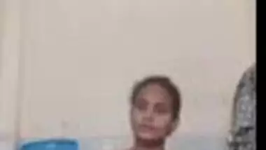 Desi Girl Showing Her Nude Body
