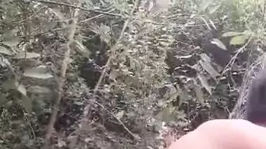 Outdoor Assamese sex MMS of a couple from a jungle