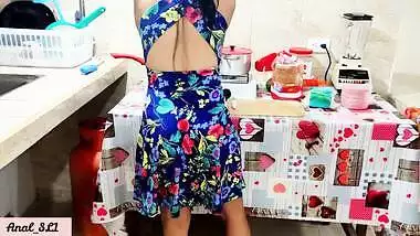 Kitchen Is Place To Fuck In The World - කුස්සියෙ වැඩකාරි එක්ක හුකන එක තරම් ආතල් එකක් තව නෑ