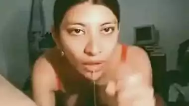 Desi woman knows deepthroat sucking