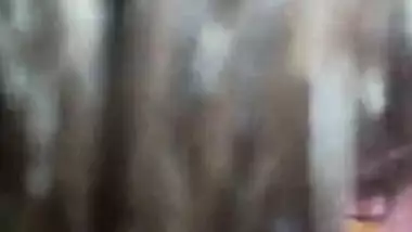 Cute Desi girl exposed nude body show video