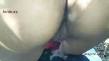 Hot indian teen girlfriend outdoor sex with Divya