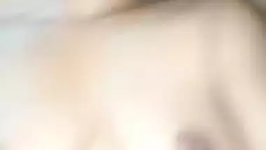 Sexy Desi girl Showing Her Boobs Part 1