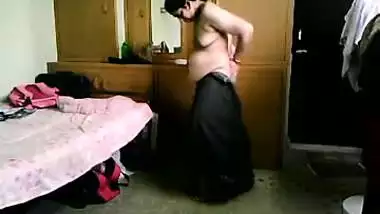 Pregnant Bhabhi Naked - Movies. video2porn2