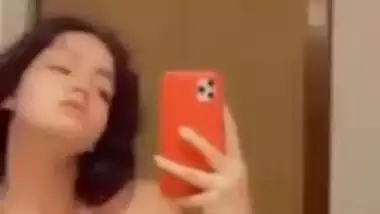 Sexy GF nude pics and viral nude videos spread