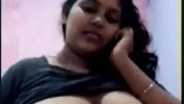 Desi very Big Boobs girl Caught on Skype