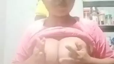 Innocent village Desi XXX girl shows her round boobs on selfie cam