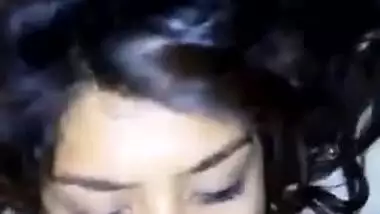Horny srilanken girl fingering hard in her wet pussy