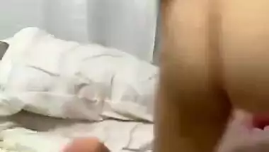 Cutie north east hot rubing pussy