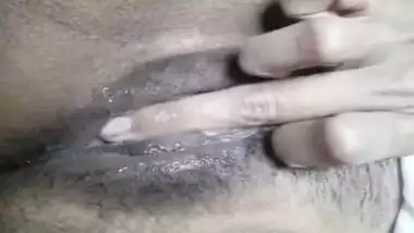 Young babe 4 clips,spreading