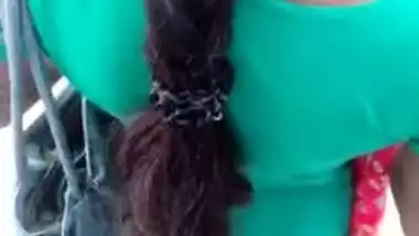 Indian nymphos girl sexy view in busstop (cute...