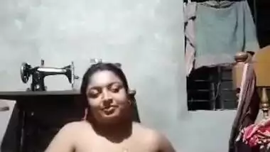 Bengali Boudi Removing Saree And fingering