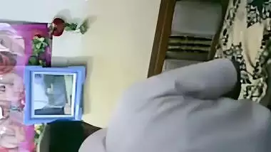 Desi aunty fucking quick