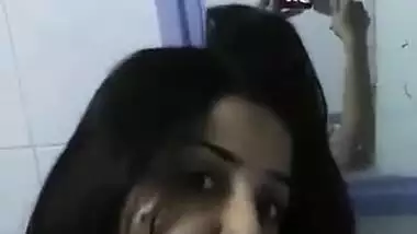 Desi girl showing in Bathroom